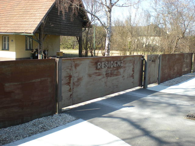 Corten-Stahlverkleidung Schiebetor